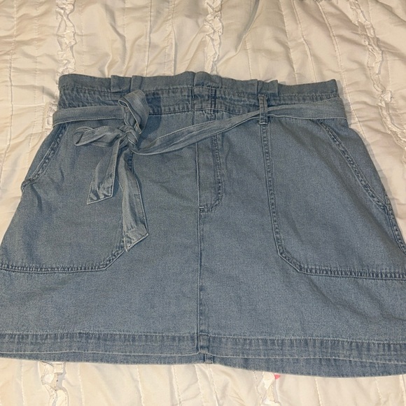 American Eagle Denim Skirt - Picture 1 of 3